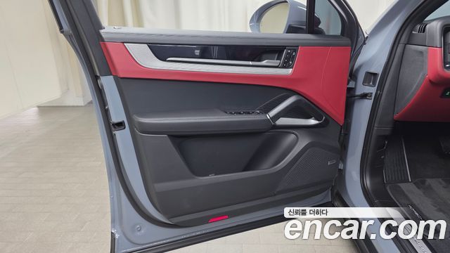 Porsche Cayenne 2024 — photo 14