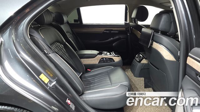 Genesis G90 2019 — photo 17