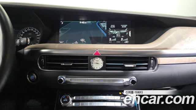 Genesis G90 2019 — photo 20