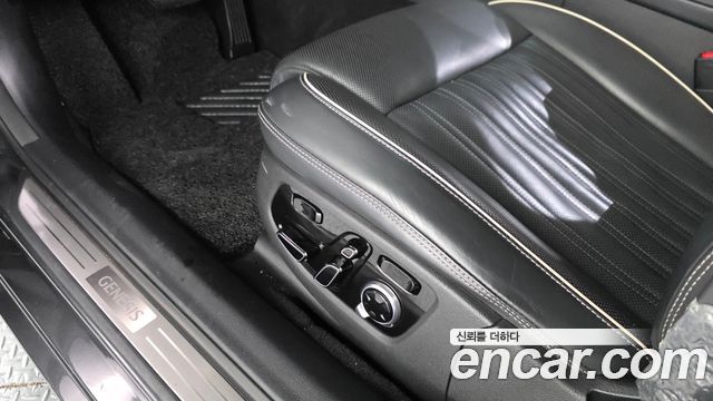 Genesis G90 2019 — photo 33