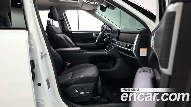 Hyundai Santafe 2025 — photo 16