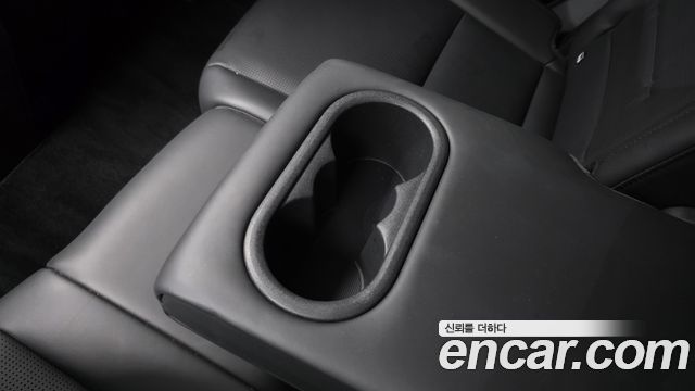 Hyundai Santafe 2025 — photo 32