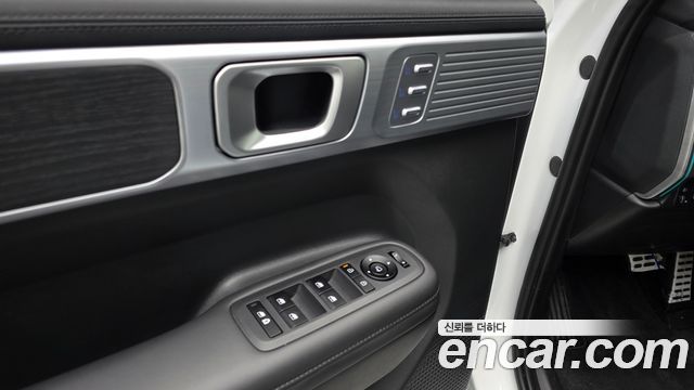 Hyundai Santafe 2025 — photo 33