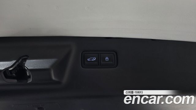 Hyundai Santafe 2025 — photo 36