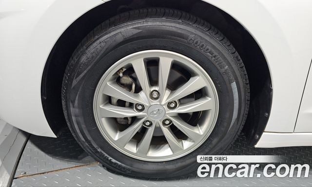 Hyundai AVANTE 2020 — photo 5