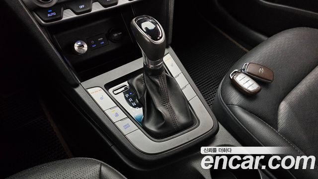 Hyundai AVANTE 2020 — photo 12