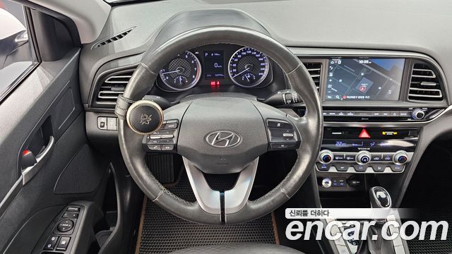 Hyundai AVANTE 2020 — photo 19