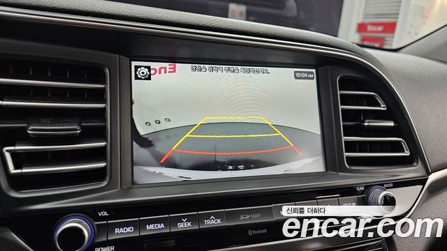 Hyundai AVANTE 2020 — photo 21