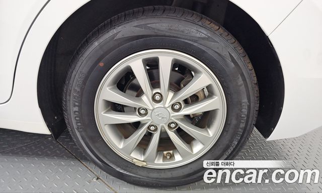 Hyundai AVANTE 2020 — photo 7