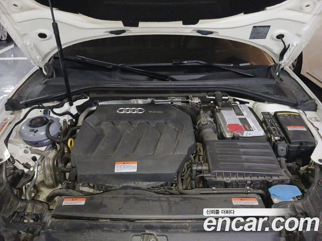 Audi A3 2018 — photo 7