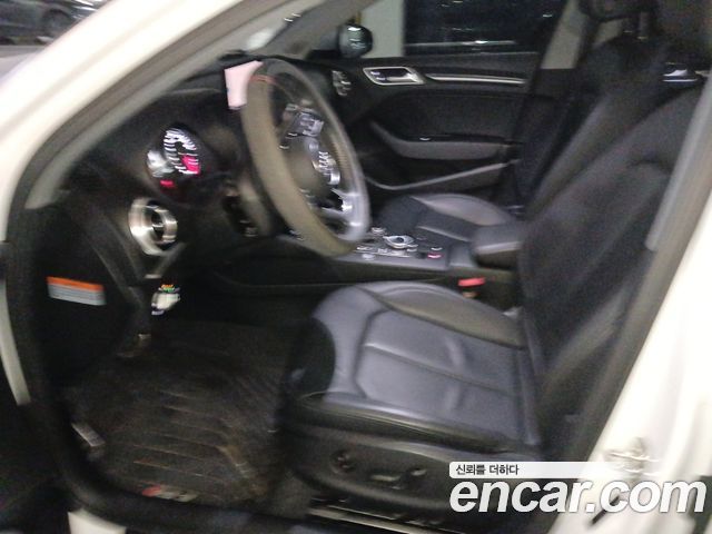 Audi A3 2018 — photo 18
