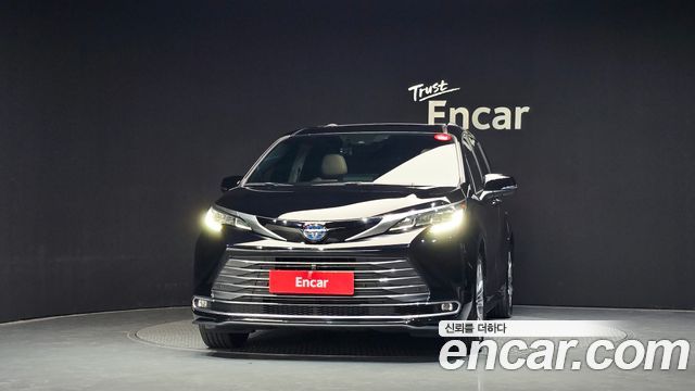 Toyota Sienna 2022 — photo 3
