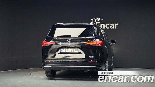 Toyota Sienna 2022 — photo 4