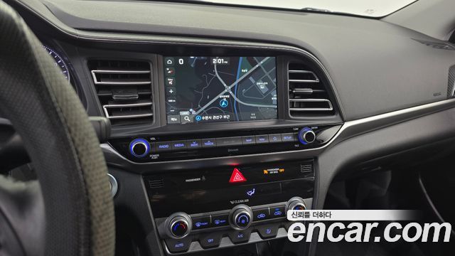 Hyundai AVANTE 2020 — photo 18
