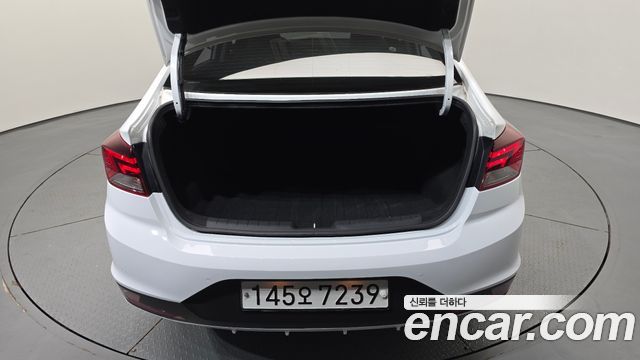 Hyundai AVANTE 2020 — photo 22