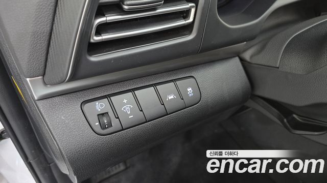 Hyundai AVANTE 2020 — photo 26
