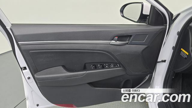 Hyundai AVANTE 2020 — photo 14