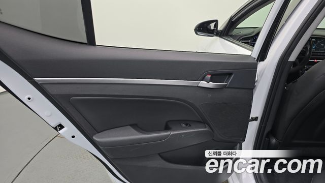 Hyundai AVANTE 2020 — photo 15