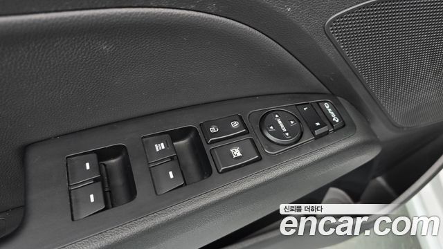Hyundai AVANTE 2020 — photo 28