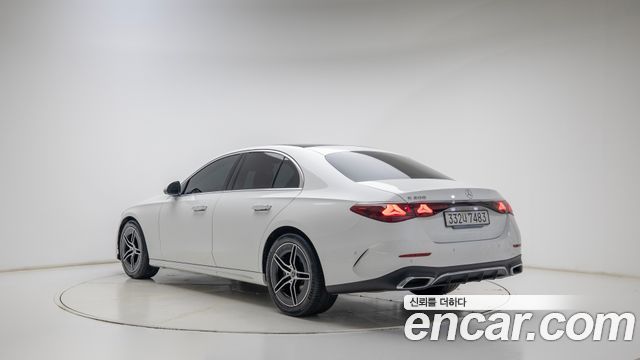 Mercedes-Benz E-Class 2026 — photo 2