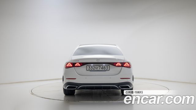 Mercedes-Benz E-Class 2026 — photo 4