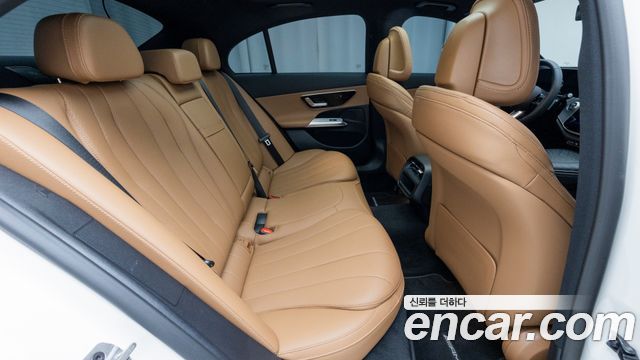 Mercedes-Benz E-Class 2026 — photo 11