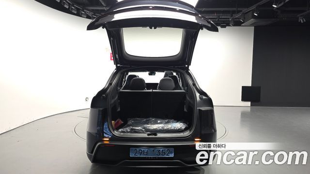 Tesla Model Y 2026 — photo 26