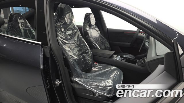 Tesla Model Y 2026 — photo 16