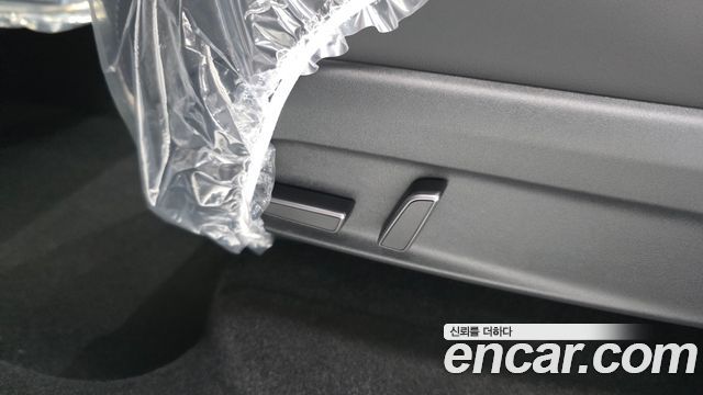 Tesla Model Y 2026 — photo 34