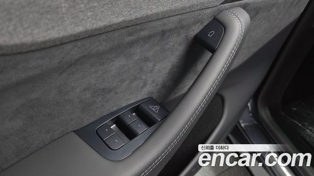 Tesla Model Y 2026 — photo 38