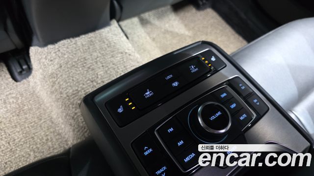 Hyundai Genesis 2016 — photo 25