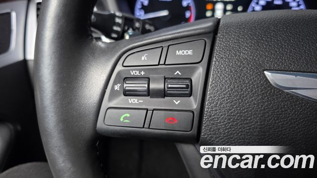 Hyundai Genesis 2016 — photo 33