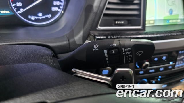 Hyundai Genesis 2016 — photo 36