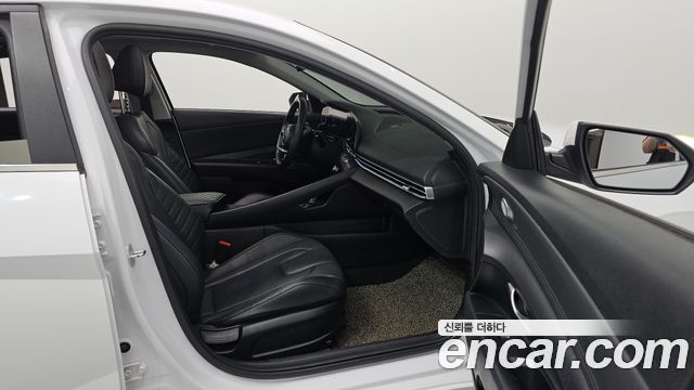 Hyundai AVANTE 2021 — photo 18