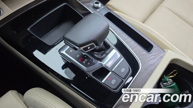 Audi Q5 2023 — photo 9