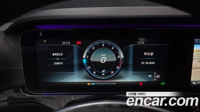 Mercedes-Benz E-Class 2017 — photo 8