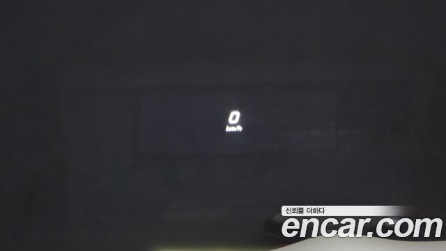 Mercedes-Benz E-Class 2017 — photo 17