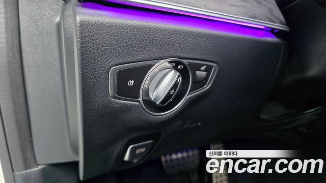 Mercedes-Benz E-Class 2017 — photo 19