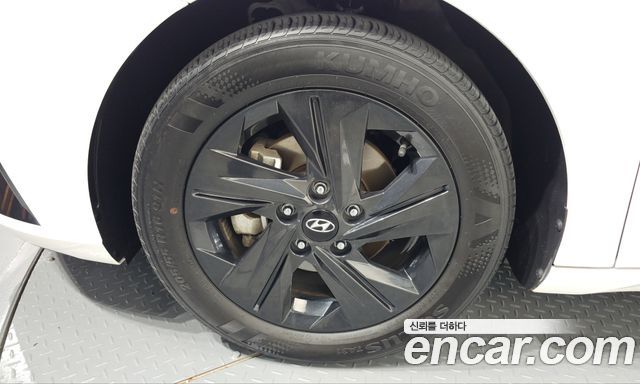 Hyundai AVANTE 2023 — photo 5
