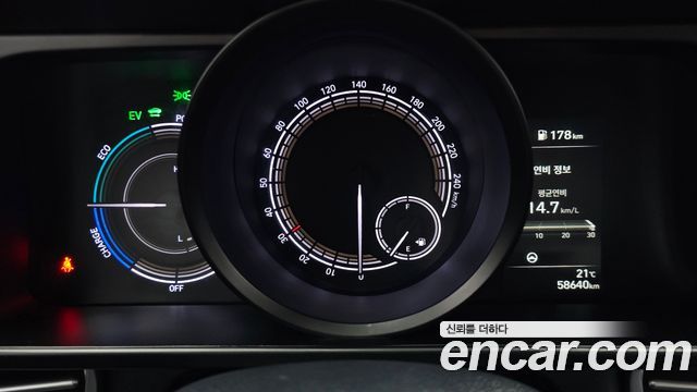 Hyundai AVANTE 2023 — photo 11