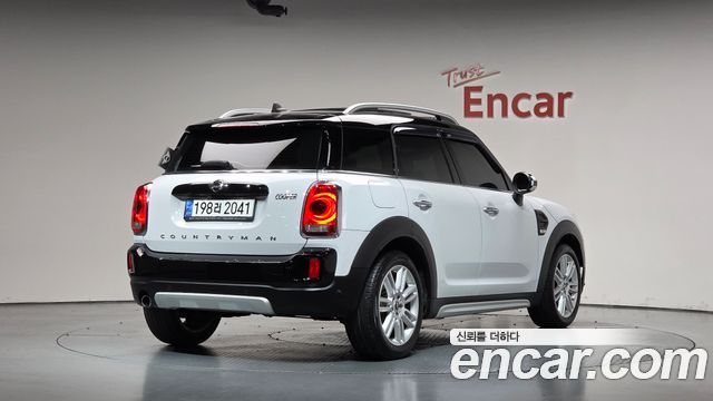 Mini Countryman 2019 — photo 2