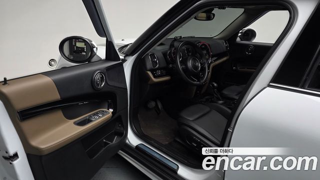Mini Countryman 2019 — photo 10