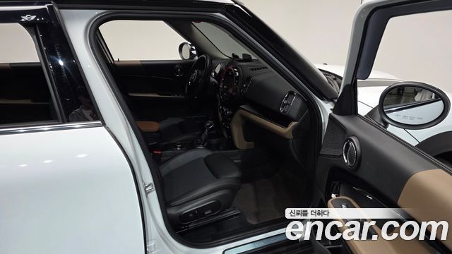 Mini Countryman 2019 — photo 11