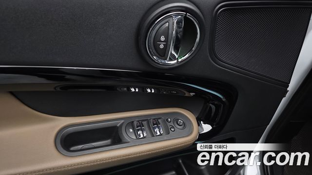 Mini Countryman 2019 — photo 18