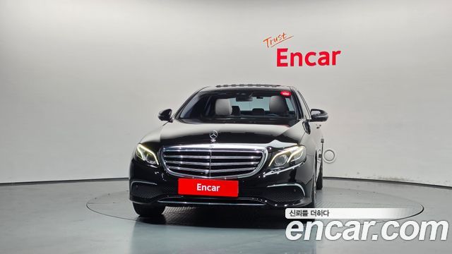 Mercedes-Benz E-Class 2018 — photo 3