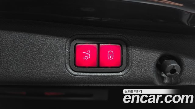 Mercedes-Benz E-Class 2018 — photo 19