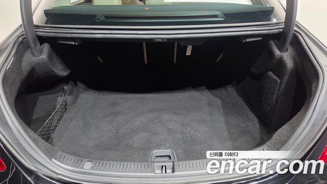 Mercedes-Benz E-Class 2018 — photo 20