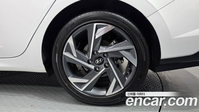 Hyundai AVANTE 2024 — photo 5