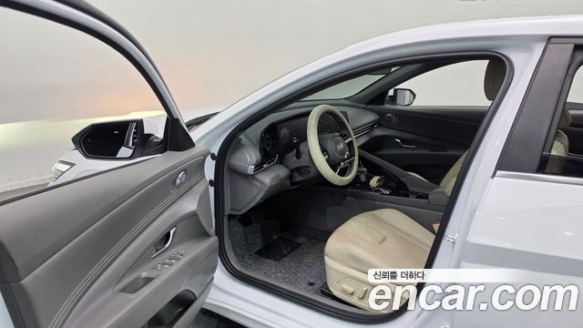 Hyundai AVANTE 2024 — photo 13