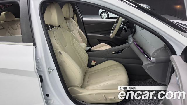 Hyundai AVANTE 2024 — photo 16